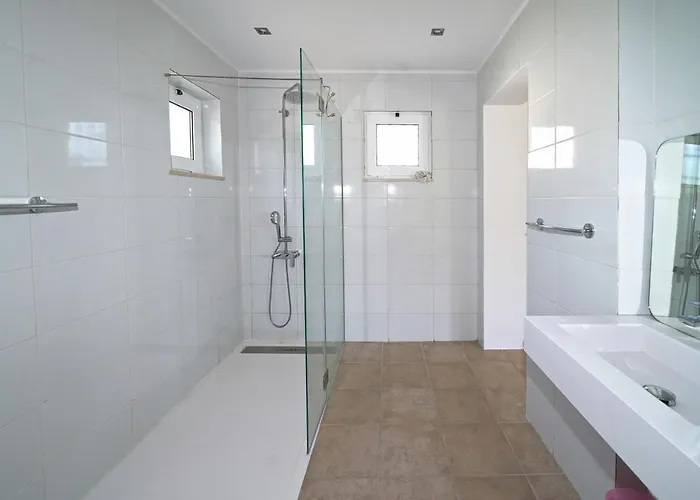 Pinheiro Manso Villa