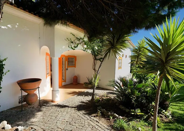 Pinheiro Manso Villa